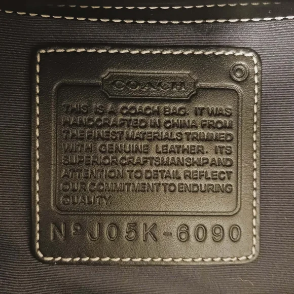 Coach Lunch Tote - Picture 10 of 10